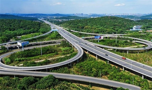 陆丰钢筋套筒应用于高速公路